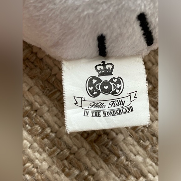 Hello Kitty plush card holder - Picture 15 of 16